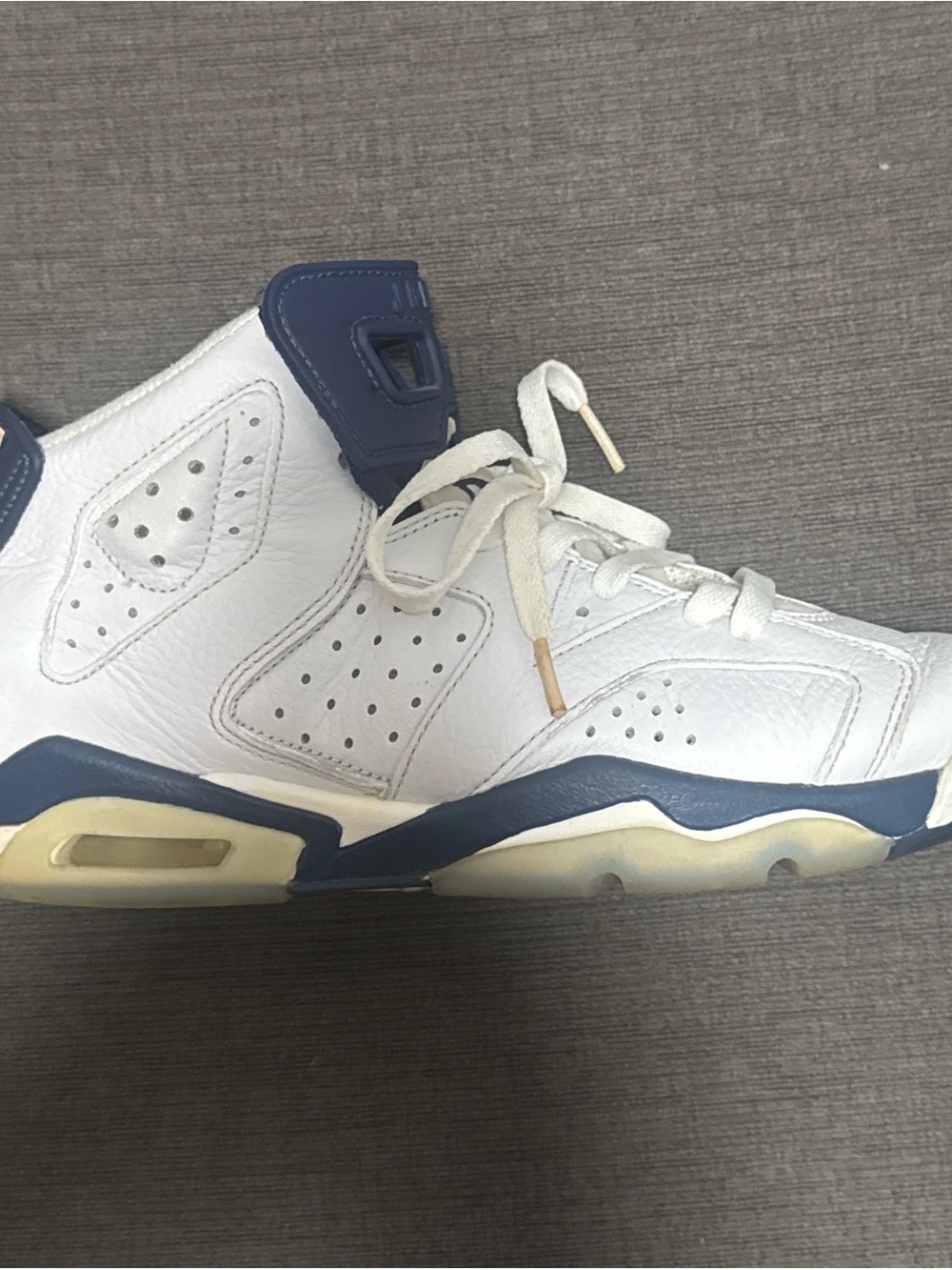 Air Jordan Retro 6 Men's Sneakers Size 7